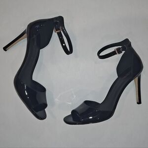 HOT MICHAEL KORS STILETTOS WITH ANKLE STRAP * BLACK PATENT * SIZE 10